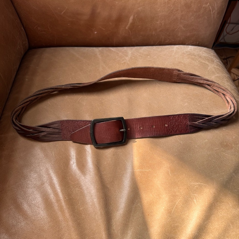 Vintage early 2000s leather tooled belt floral flowers brass buckle Y2K braided